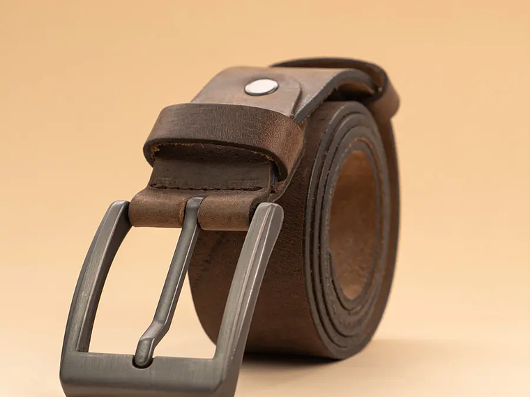 Cinturón para hombre en cuero color café  2