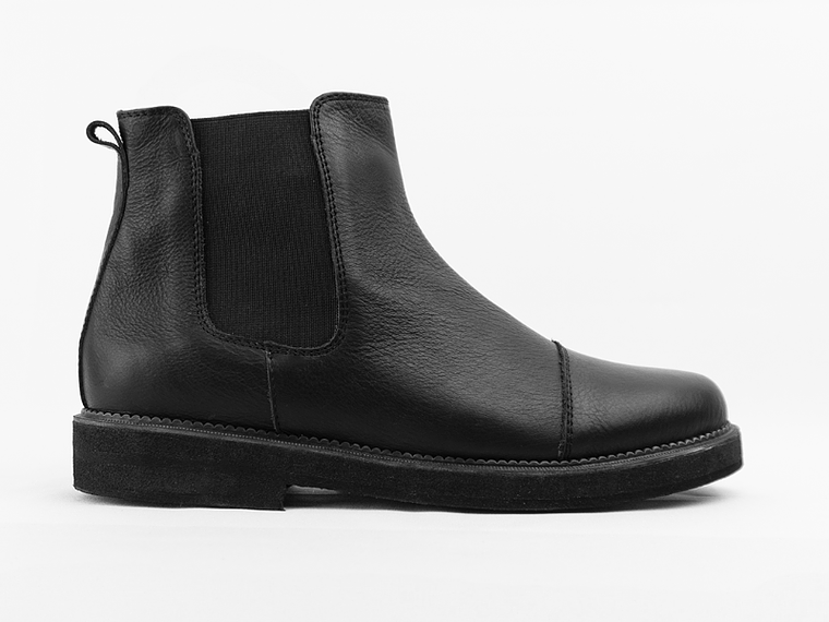 Botas de mujer chelsea en cuero liso color negro 1