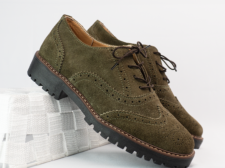 Zapatos Oxford de mujer en cuero carnaza color verde oliva 2