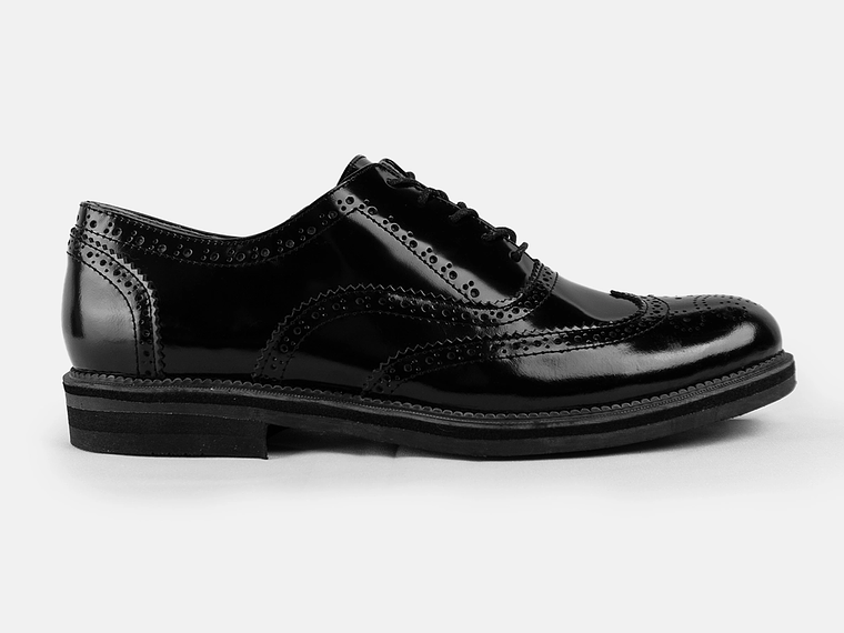 Zapato para hombre brogues en cuero charol 1