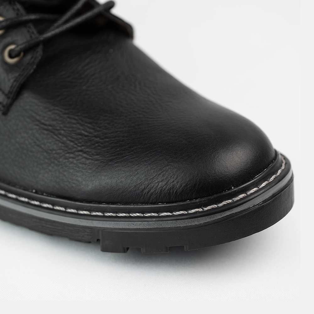 Bota para hombre en cuero grabado