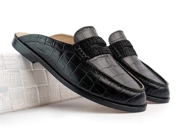 Suecos para mujer tipo mocasine en cuero grabado mujer 2