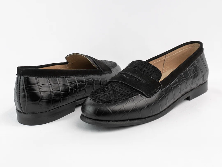 Zapatos mocasines para mujer en cuero grabado 4