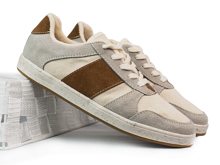 Tenis para hombre en cuero color gris con miel - TROSSASH 2