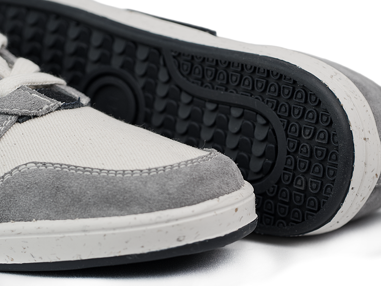 Tenis Trossash en cuero carnaza - Color gris con azul oscuro 5