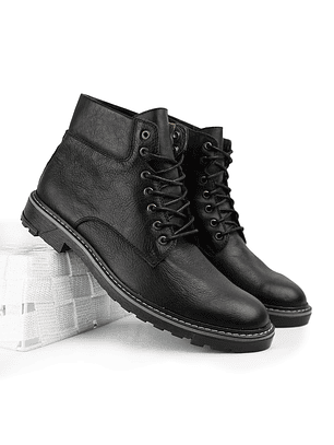 Botas Struan en cuero grabado