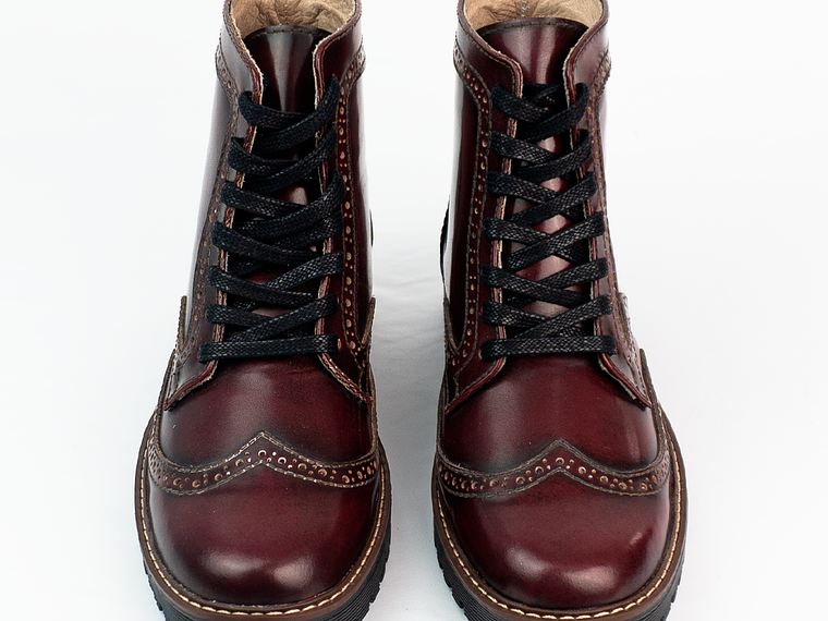 Botas mujer de amarrar en cuero charolado y grabados tipo brogues color vinotinto 3