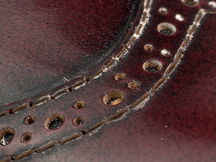 Botas mujer de amarrar en cuero charolado y grabados tipo brogues color vinotinto 7