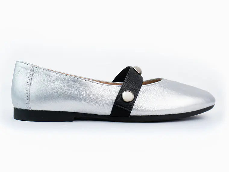 Bailarinas para mujer en cuero liso con taches – LIRIA - Color silver 1