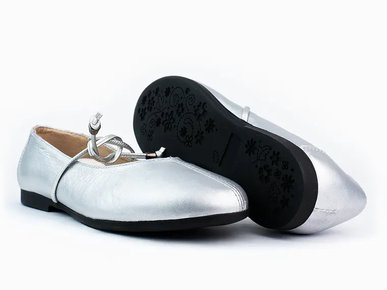 Bailarinas para mujer en cuero liso con cordón – LIRIA - Color Silver 2