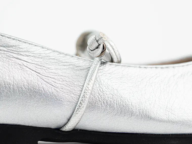 Bailarinas para mujer en cuero liso con cordón – LIRIA - Color Silver 4