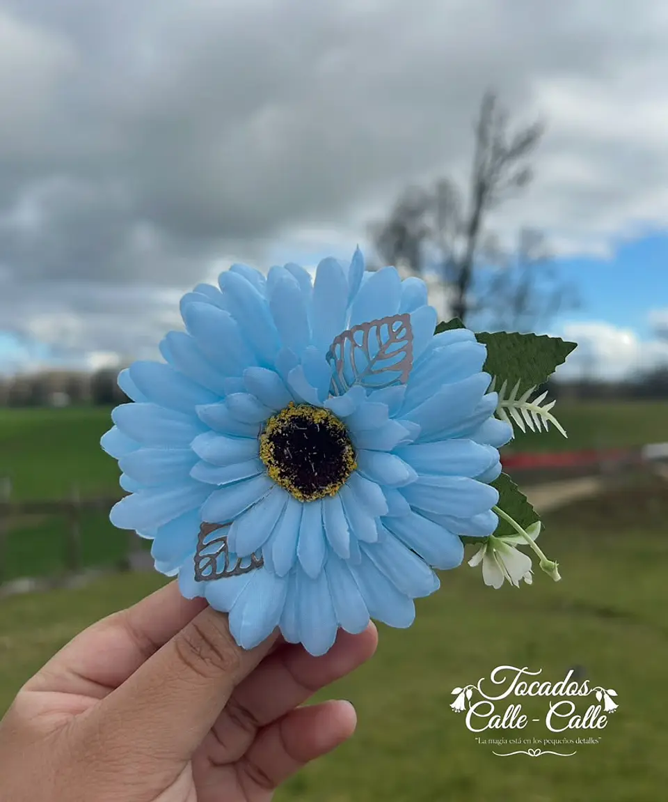 Tocado Modelo Valentina 1