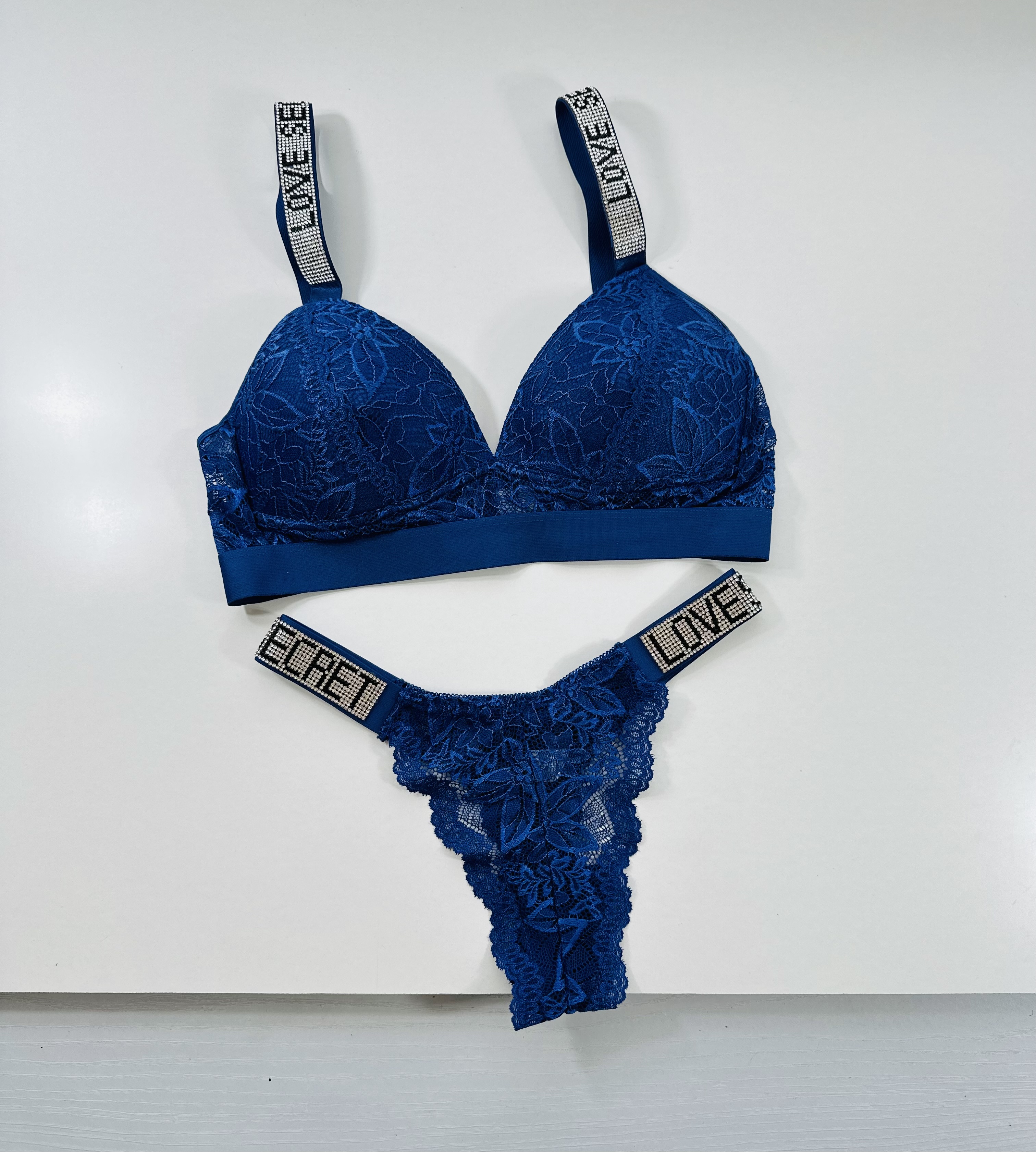 1 CONJUNTO SEXY BRILLO