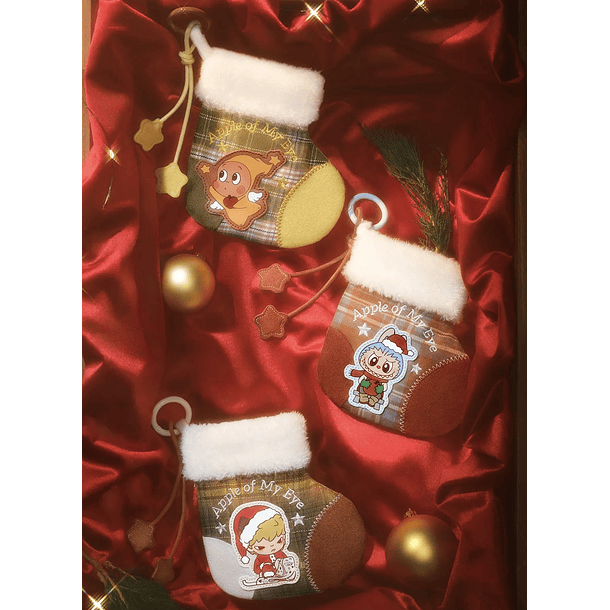 BOTITA ORNAMENTO NAVIDAD POPMART “APPLE OF MY EYE” - llavero bota 5