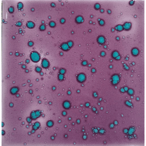 Azulejo violeta 7525 y cristal turquesa 077
