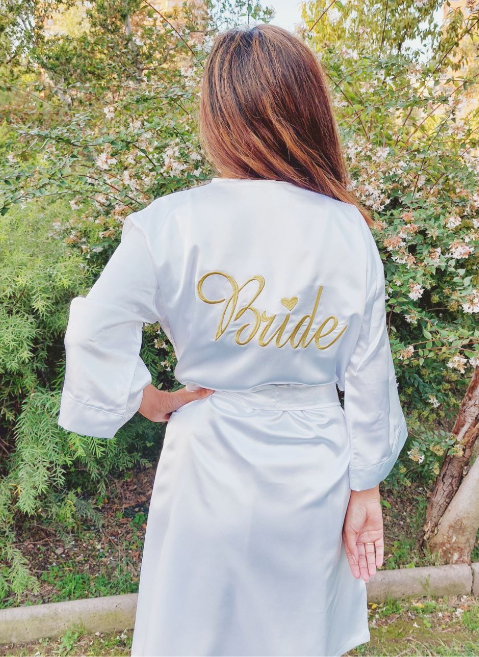 Bata Bordada Bride Corazón