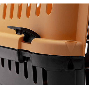 Transportadora Gipsy color celeste tamaño L con puerta metálica