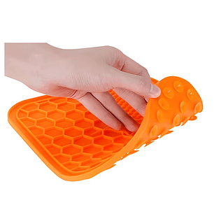 Pet Liking Mat Naranjo