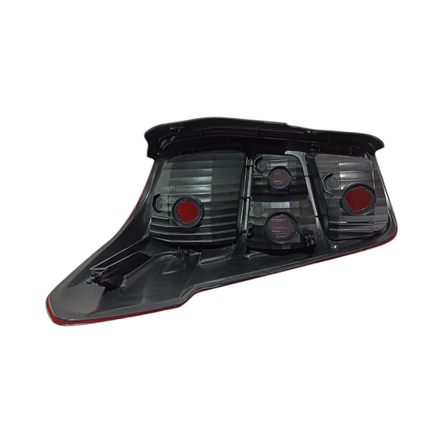 FAROL TRASERO RH NEW MUSSO CON SOQUETE