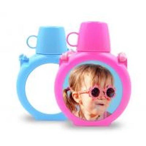 Cantimplora con vaso para niños