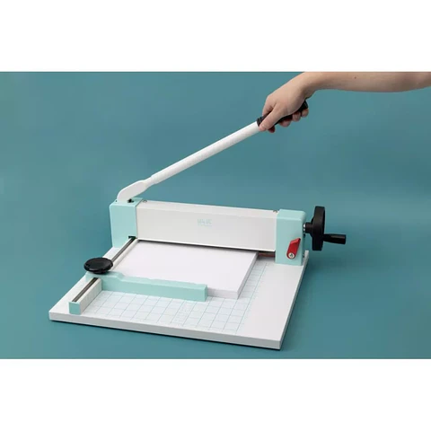 Guillotina Ci﻿nch Stack Cutter We R Makers