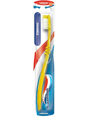 Cepillo de dientes Aquafresh medio 1 unidad.