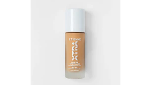 Base de maquillaje Xtra Lasting 03 Medium. Etienne