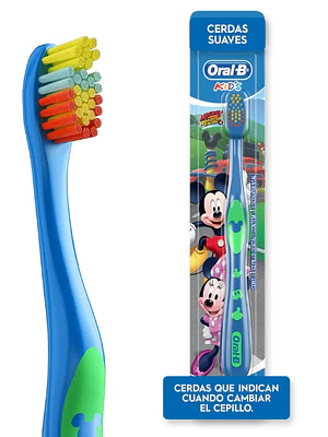 Cepillo dental infantil Oral B Kids Mickey Suave.