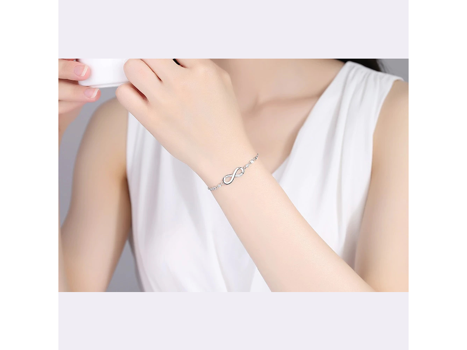 Pulsera Infinito Con Circones Plateada 5