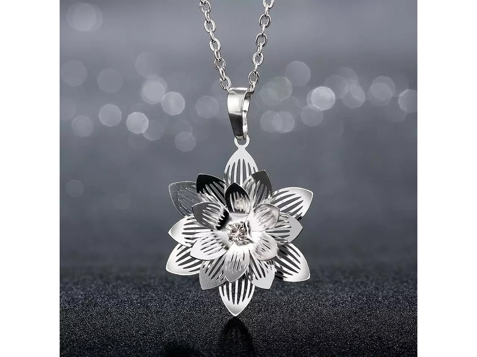 Collar Colgante Flor de Loto Plateado 4