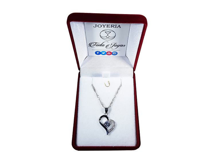 Collar Colgante Corazon con Circones Plateado 2
