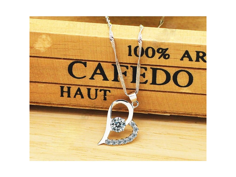 Collar Colgante Corazon con Circones Plateado 4