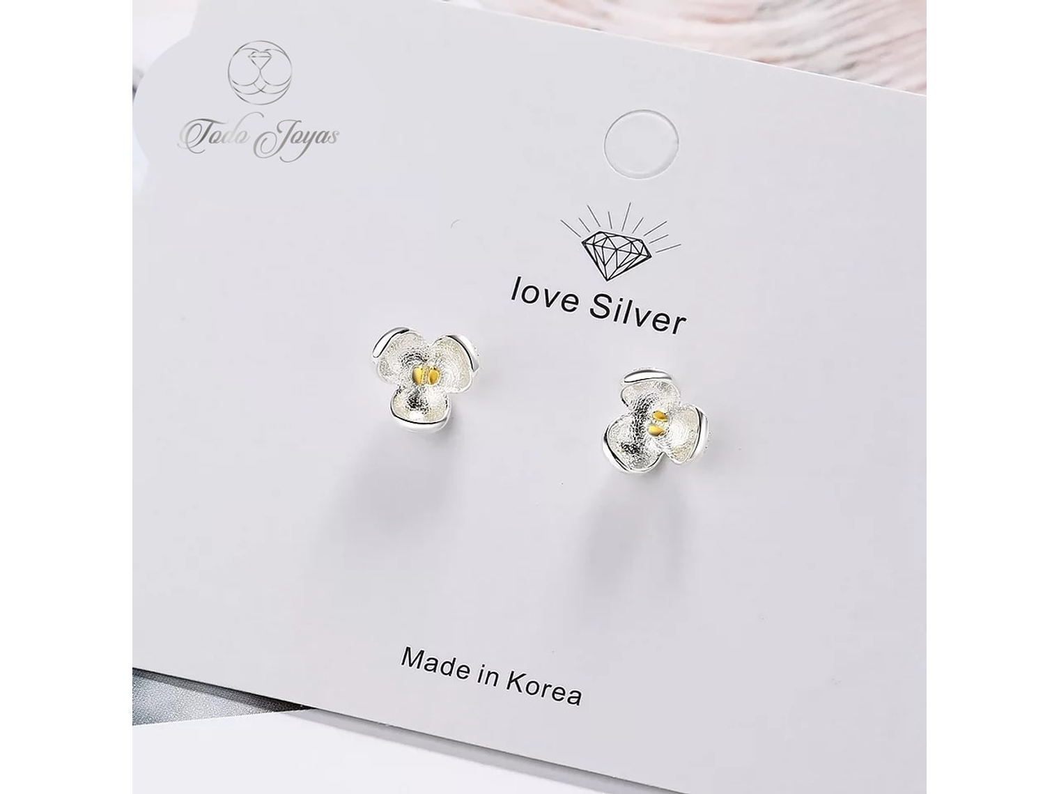 Aros de Flor Tres Petalos Plateados 4