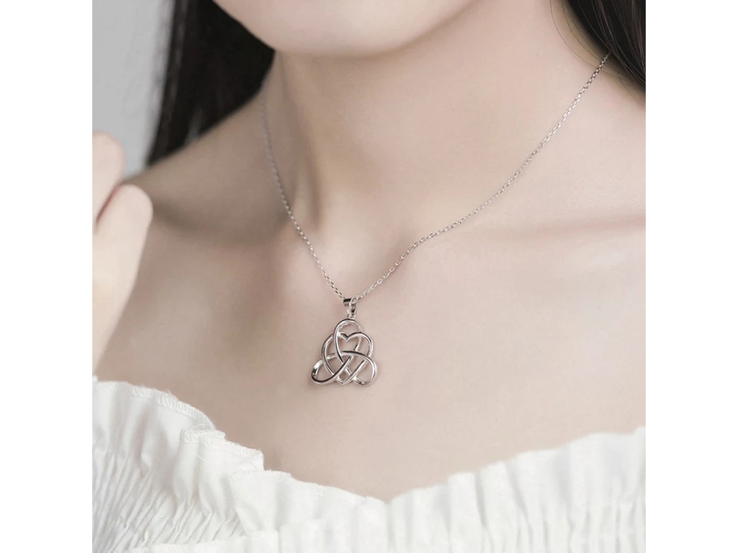 Collar Corazon Nudo Celta Plateado 3