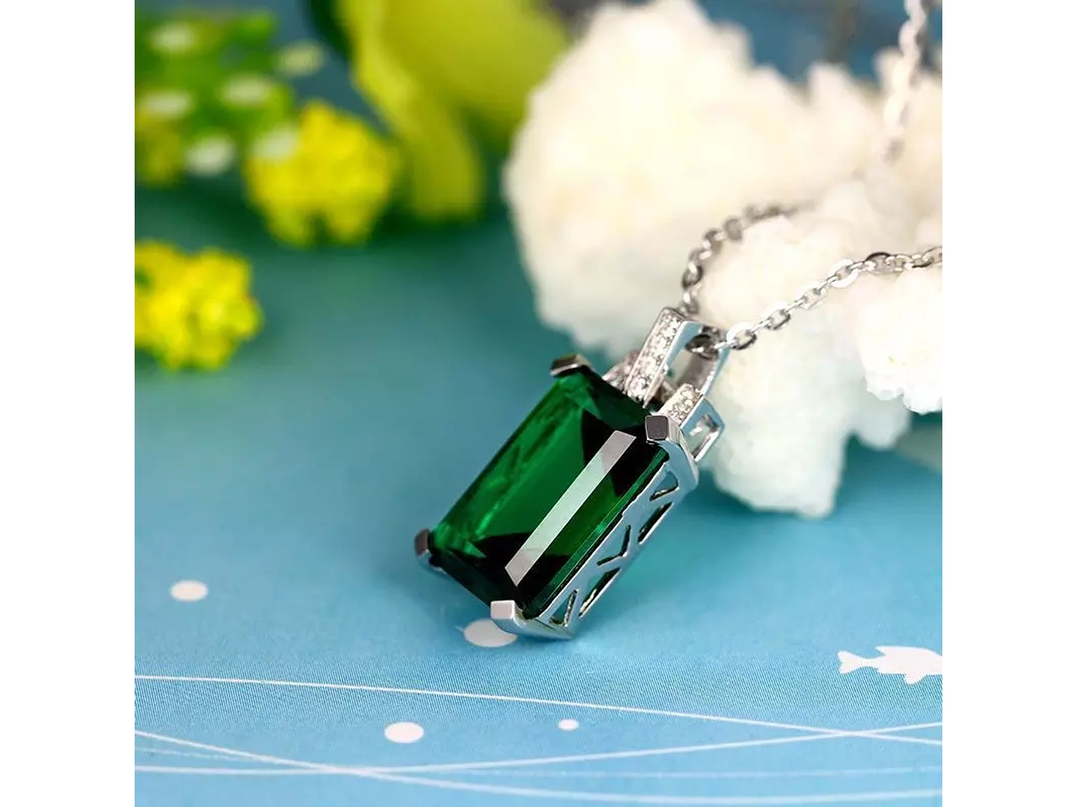 Collar Cristal Verde Circones 4