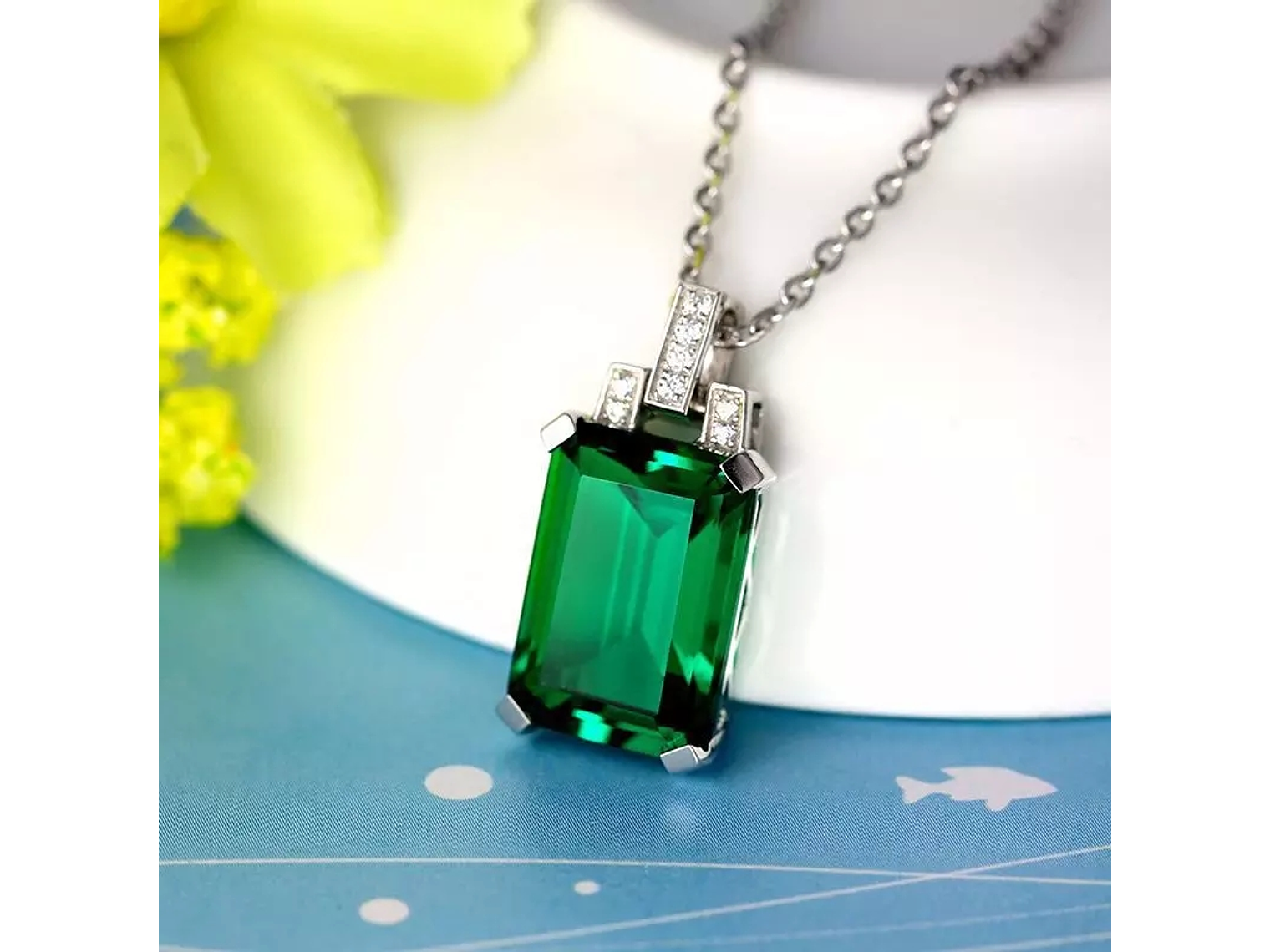 Collar Cristal Verde Circones 5