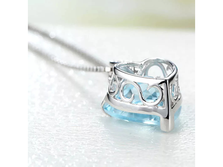 Collar Corazon Cristal Celeste 3