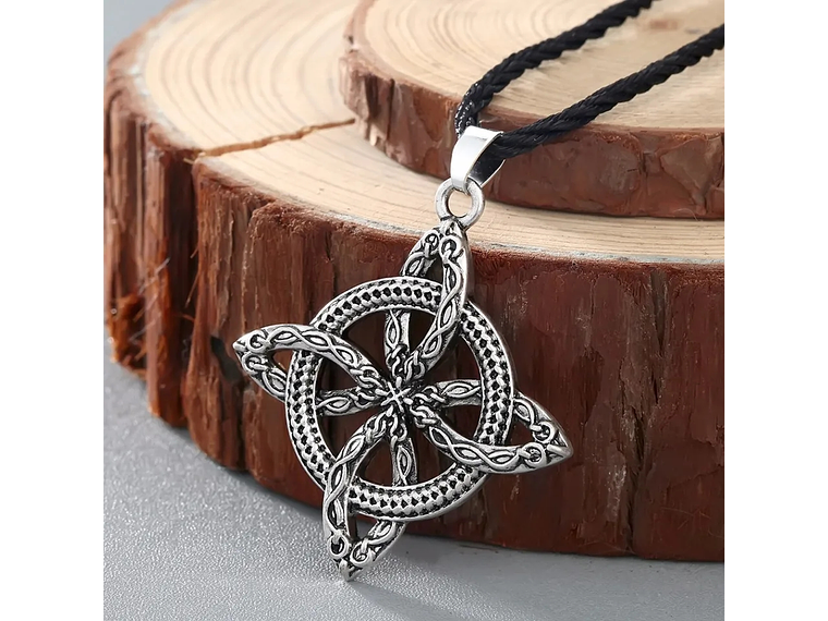 Collar Colgante Nudo De Bruja Nordica Plateado 3