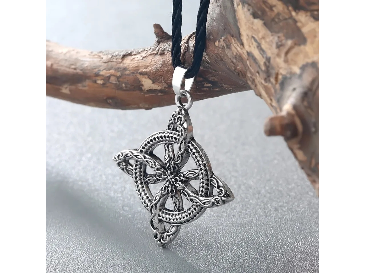 Collar Colgante Nudo De Bruja Nordica Plateado 4