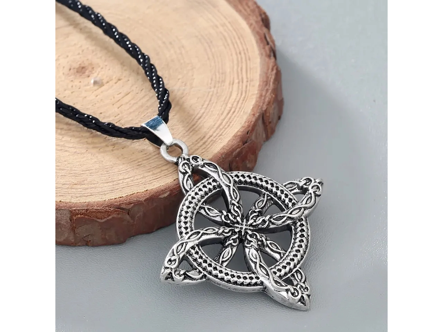 Collar Colgante Nudo De Bruja Nordica Plateado 5