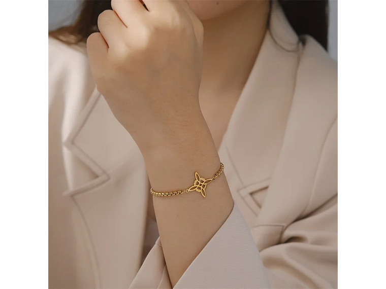 Pulsera Nudo de Bruja Celta Dorada Acero 5