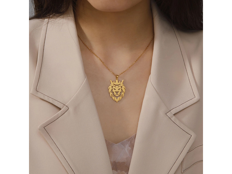 Collar Cabeza Leon Corona King Acero Dorado 3