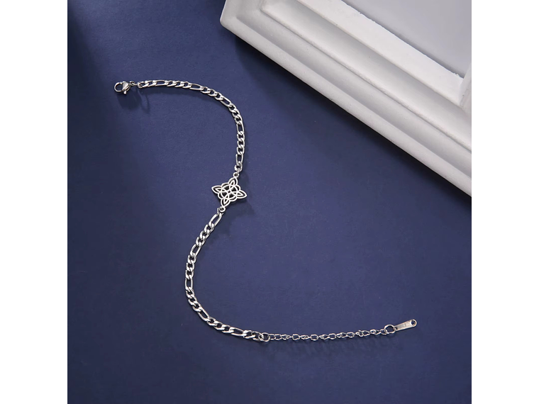 Pulsera Nudo de Bruja Celta Fígaro Plateada Acero 3