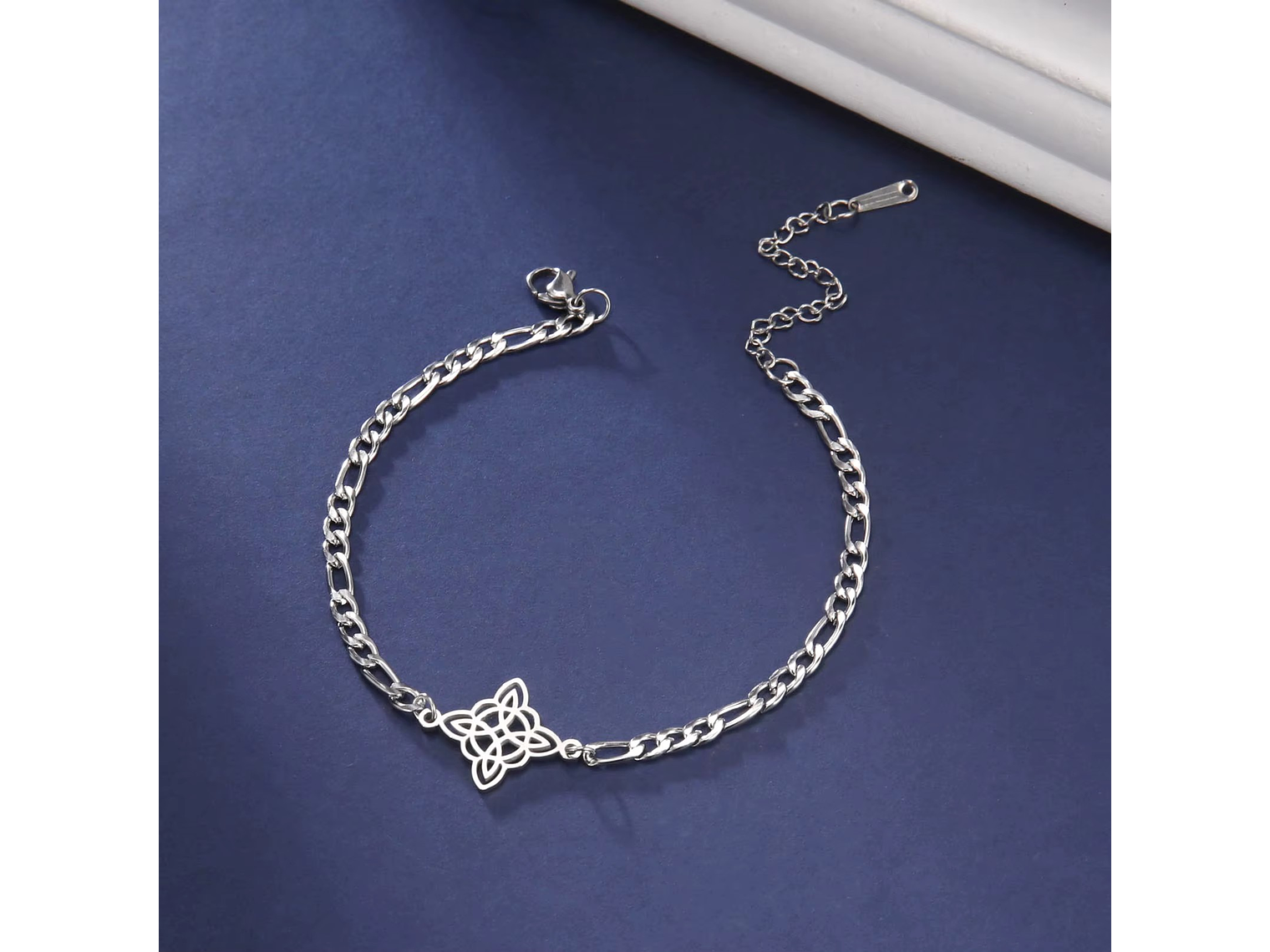 Pulsera Nudo de Bruja Celta Fígaro Plateada Acero 5