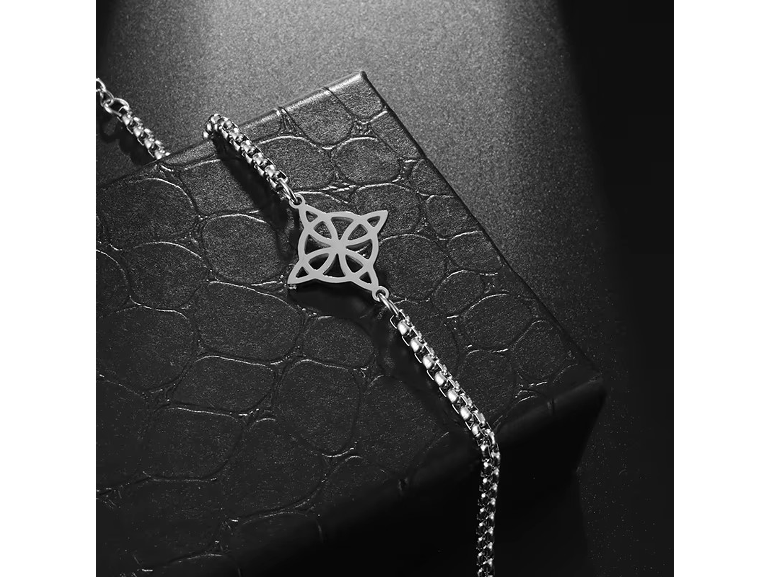 Pulsera Nudo de Bruja Celta Plateada Acero MD1125 5