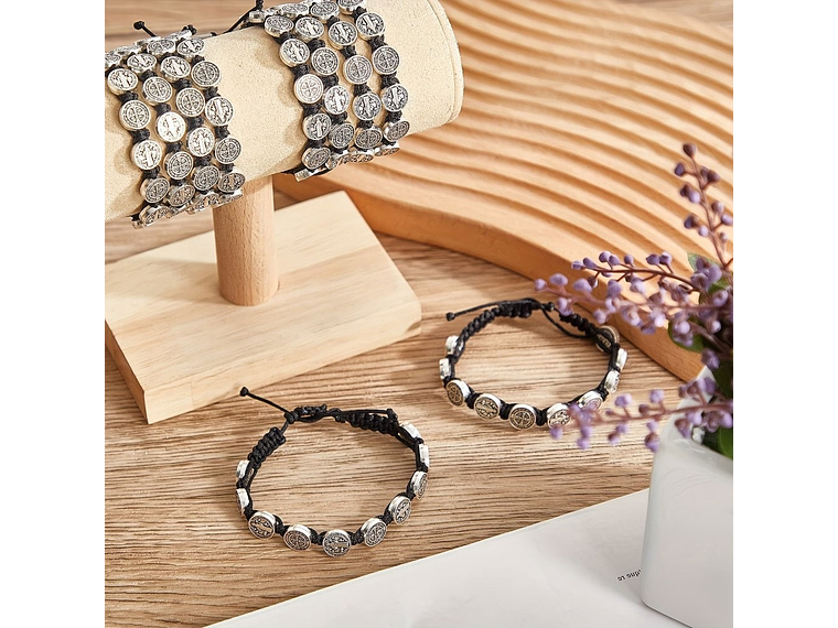 Pulsera Hilo Negro San Benito Protector 10 Medallas MD1128 4