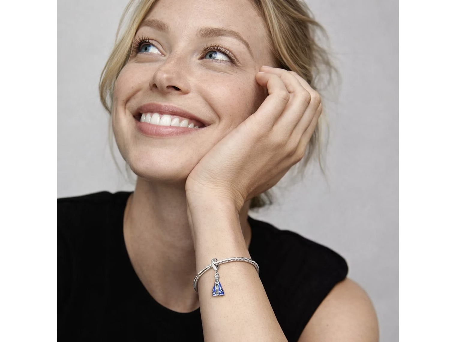 Charm Plata 925 Virgen N.S de Aparecida Manto Azul 2