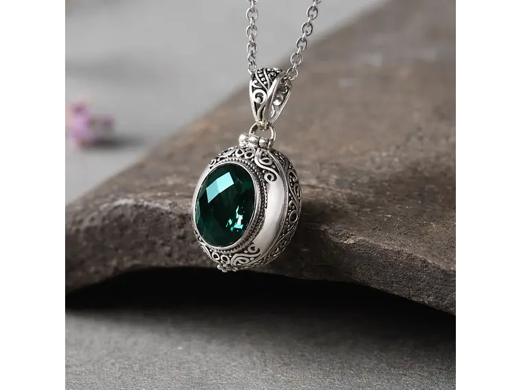 Collar Relicario Caja de Gawu Circón Verde Acero 7