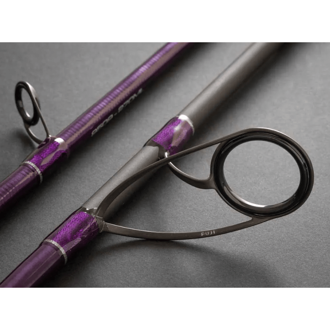 Caña Cinnetic Sky Line Purple Sea bass Evolution 300MH 20-80g 2