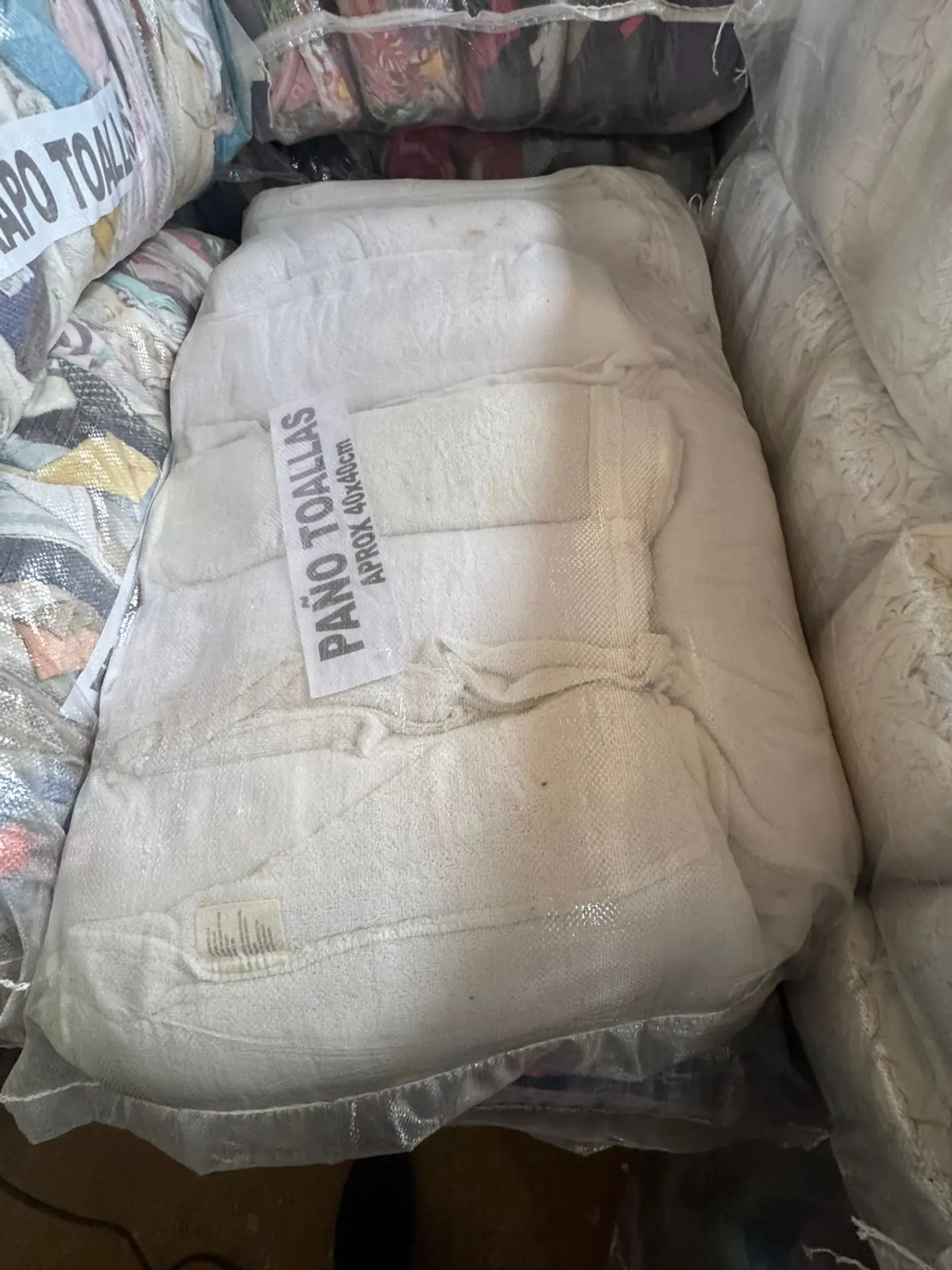 Paños de Toallas Blancas 40 x 40 cm Saco 20 Kg 1